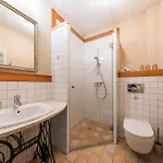 Dom Na Rozcesciu 3*