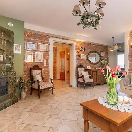 Dom Na Rozcesciu Bed & Breakfast