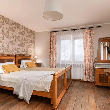 Couette-café Dom Na Rozcesciu 3*