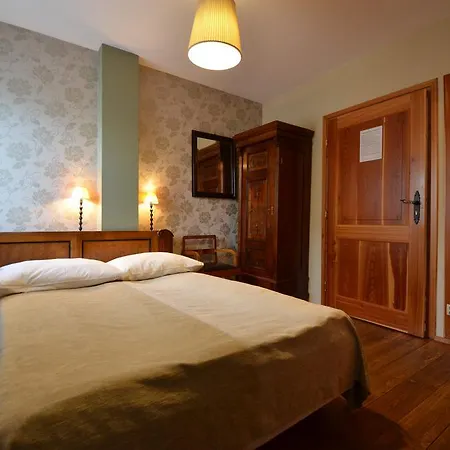 Dom Na Rozcesciu ベッド・アンド・ブレックファスト