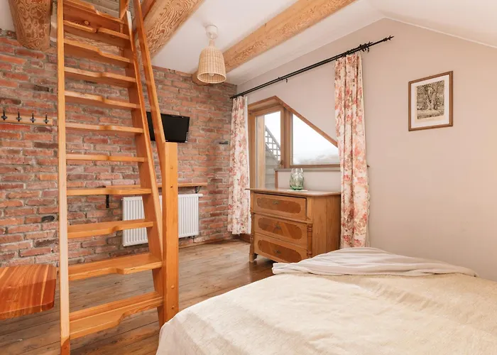 Dom Na Rozcesciu Bed & Breakfast