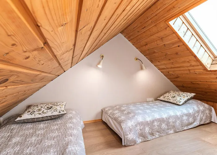 Dom Na Rozcesciu Bed & Breakfast 3*