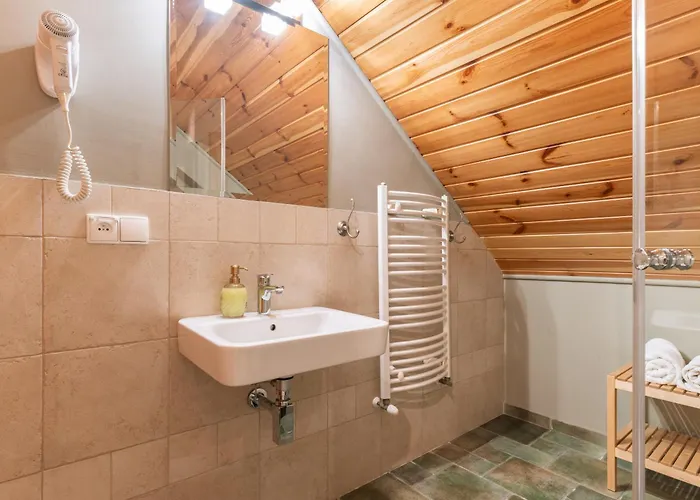 Dom Na Rozcesciu Bed & Breakfast