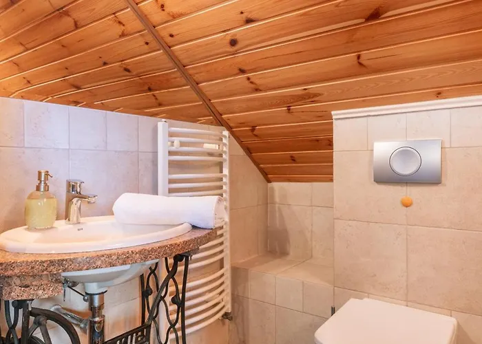 Dom Na Rozcesciu Bed & Breakfast